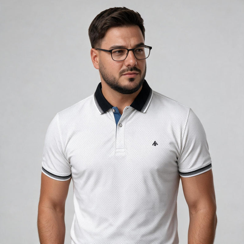 Muška bela slim fit polo majica sa teget kragnom