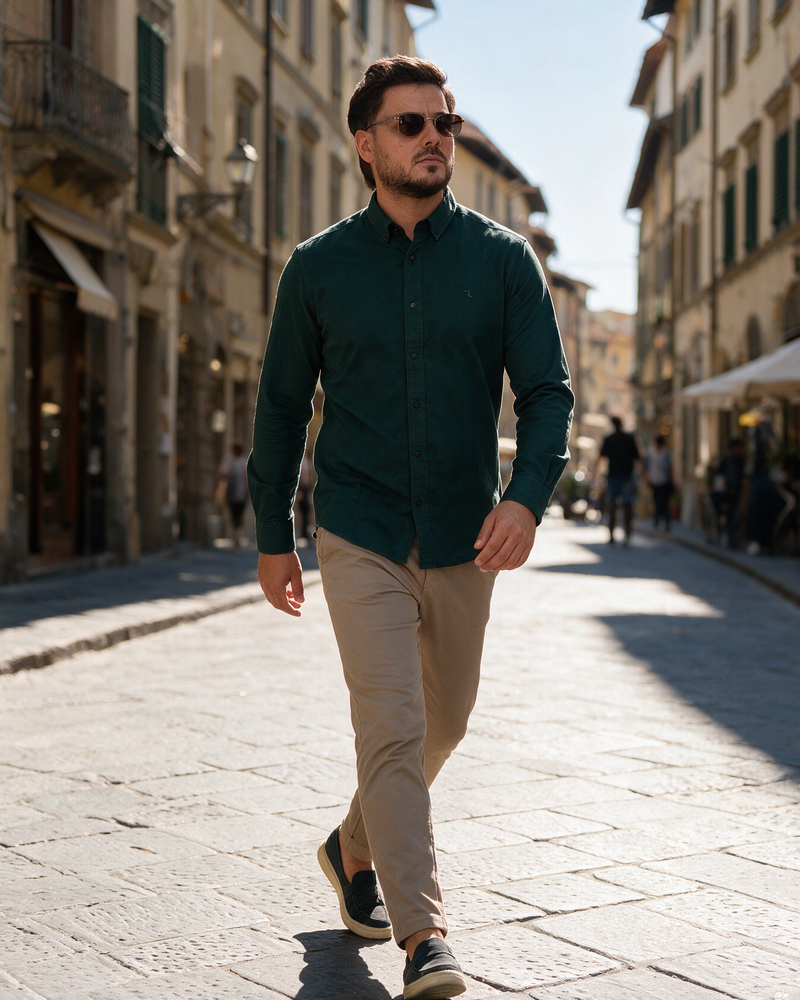 Tamno zelena slim fit muška košulja sa kragnom na dugmiće